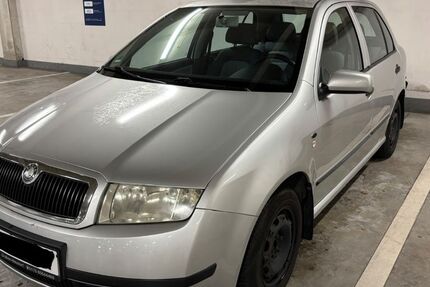 Skoda Fabia 111.600 km 2.100 &euro; Bornheim 53332