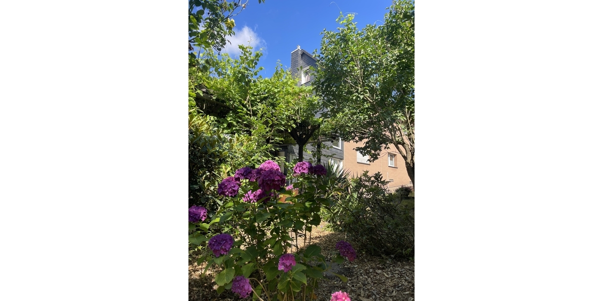 Großzügiges Ein- oder Zweifamilienhaus mit großem Garten sucht neuen Eigentümer! - Einfamilienhaus Leichlingen | Angebot:26777815