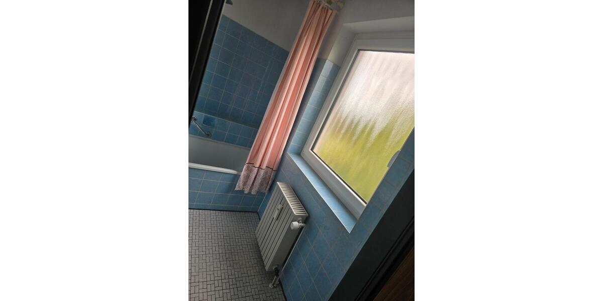 Etagenwohnung Solingen Wald - 1 Zimmer, 42 m&sup2;, 230&euro; | Angebot:26677435