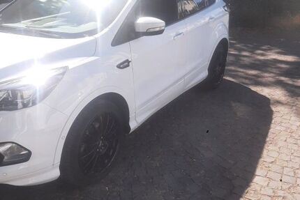 Ford Kuga 60.000 km 16.500 &euro; Köln 50968