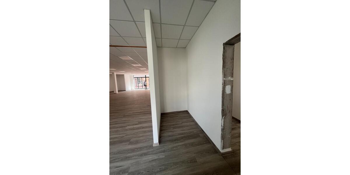 Gewerbeobjekt Troisdorf Bergheim - 2 Zimmer, 8 m&sup2;, 1.836&euro; | Angebot:26169402