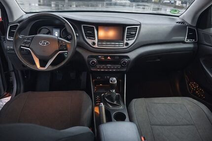 Hyundai TUCSON 88.000 km 13.400 &euro; Solingen 42697