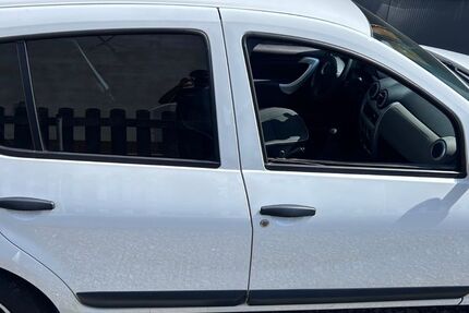 Dacia Sandero 113.038 km 3.500 &euro; Bonn 53121