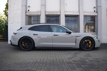 Porsche Taycan 80.000 km 79.900 &euro; Hürth (bei Köln) 50354