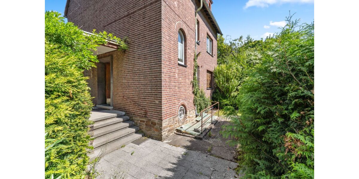 Provisionsfrei* Ohne Provision sehr gut vermietetes Zweifamilienhaus mit Potential + Baugrundstück 809 QM + Waldgrundstück 1594 QM - Zweifamilienhaus Köln Höhenberg | Angebot:27353238