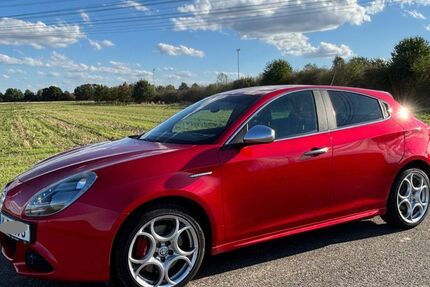 Alfa Romeo Giulietta 141.000 km 7.500 &euro; Köln 50935