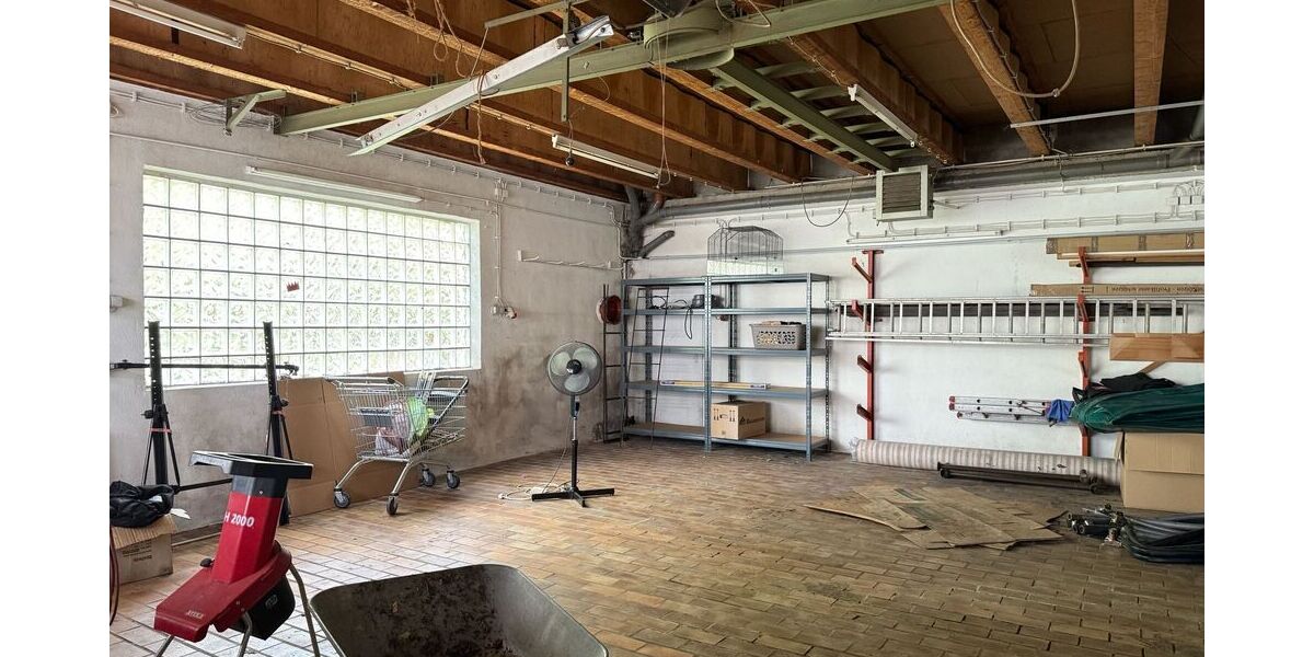 Mehrgenerationenhaus mit beeindruckender Architektur und unbegrenzten Möglichkeiten - Einfamilienhaus Much Eckhausen | Angebot:27330572