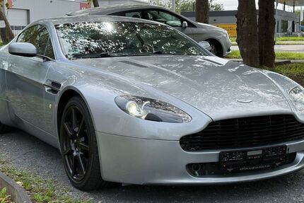 Aston Martin V8 Vantage 165.000 km 36.750 &euro; Köln 51107