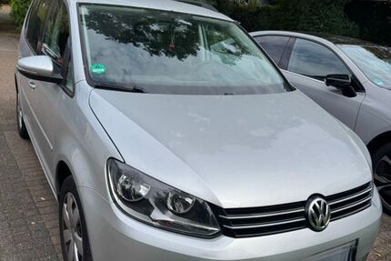VW Touran 151.000 km 4.200 &euro; Haan 42781