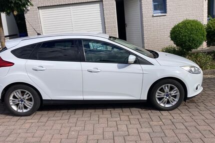 Ford Focus 188.000 km 5.900 &euro; Bonn 53225
