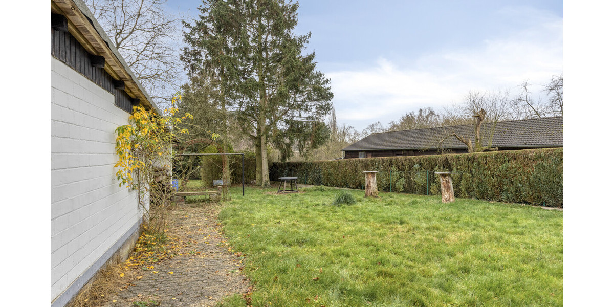 Großzügiges Ein- oder Zweifamilienhaus mit großem Garten sucht neuen Eigentümer! - Einfamilienhaus Leichlingen | Angebot:26777815