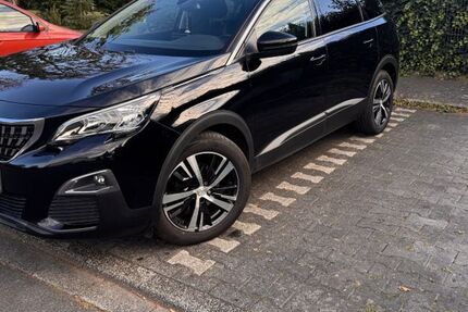 Peugeot 5008 99.000 km 14.499 &euro; Bonn 53119