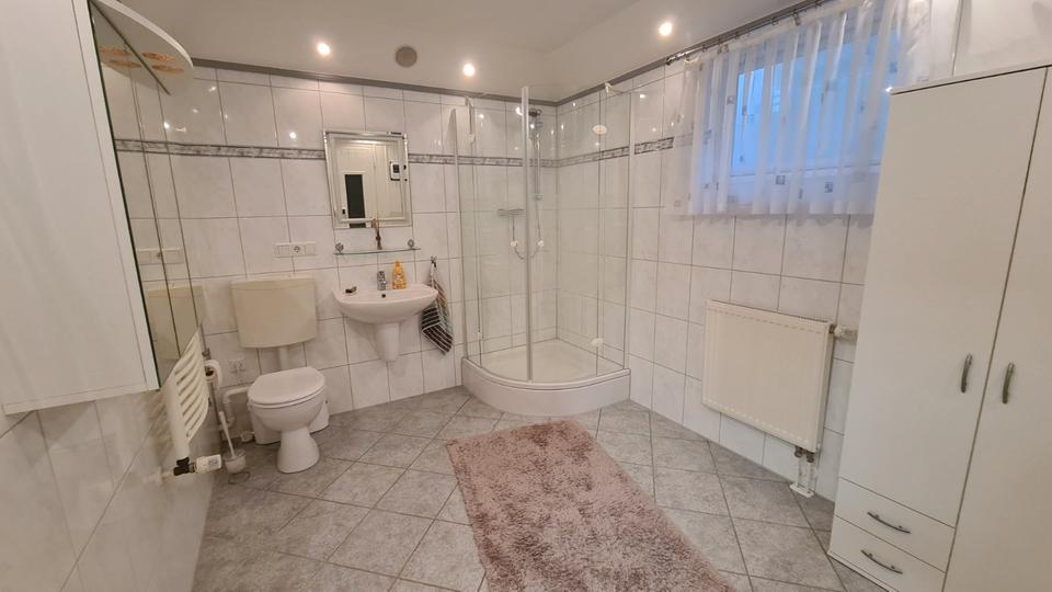 Doppelhaushälfte Radevormwald - 1 Zimmer, 92 m&sup2;, 485.000&euro; | Angebot:27493835
