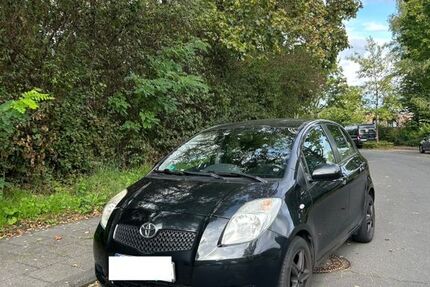 Toyota Yaris 90.538 km 4.700 &euro; Bonn 53123