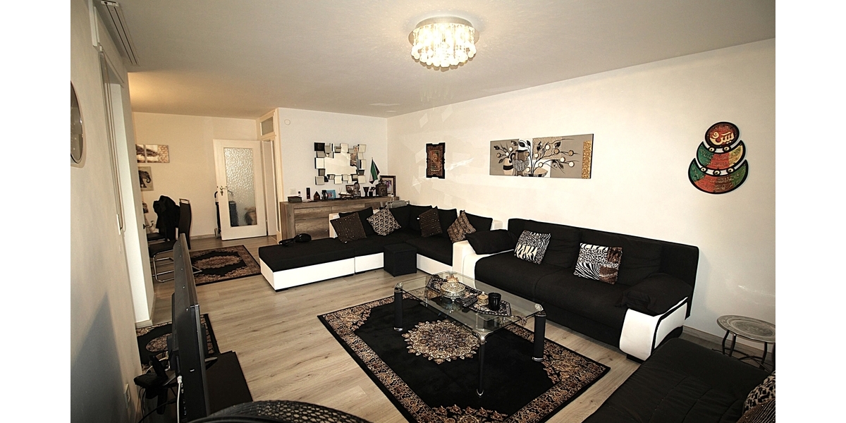 Sofort bezugsfrei! Gut geschnitten! Barrierearm! 4 Zimmer-Wohnung mit Balkon und TG-Stellplatz. - Etagenwohnung Bonn / Tannenbusch Tannenbusch | Angebot:26948123
