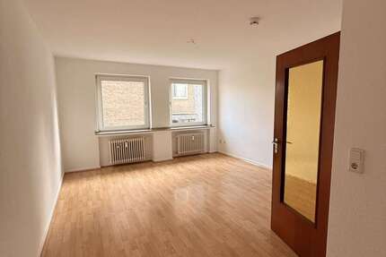 Wohnung Düsseldorf Unterbach - 1 Zimmer, 35 m&sup2;, 560&euro; | Angebot:26680760