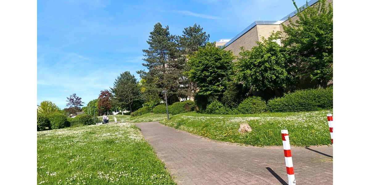 Etagenwohnung Bonn Tannenbusch - 2 Zimmer, 70 m&sup2;, 176.000&euro; | Angebot:27496429
