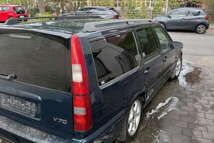 Volvo V70 215.000 km 1.000 &euro; Hilden 40723