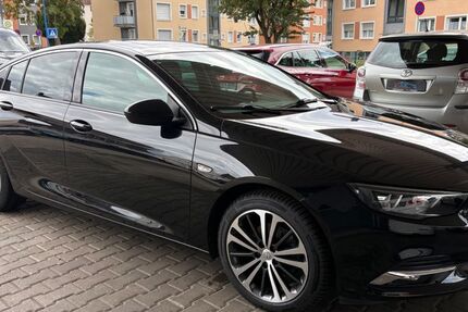 Opel Insignia 105.000 km 8.470 &euro; Troisdorf 53842