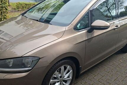 VW Golf Sportsvan 116.000 km 12.300 &euro; Bergisch Gladbach 51469