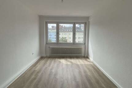 Wohnung Düsseldorf Stadtmitte - 2 Zimmer, 63 m&sup2;, 1.055&euro; | Angebot:24877065