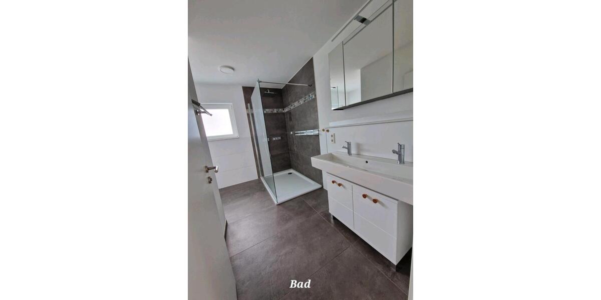 Etagenwohnung Marienheide - 2.5 Zimmer, 91 m&sup2;, 1.244&euro; | Angebot:25361894