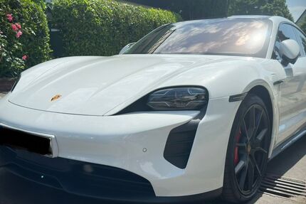 Porsche Taycan 14.884 km 92.100 &euro; Langenfeld 40764