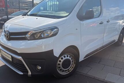 Toyota Proace (Verso) 155.000 km 11.990 &euro; Köln 51065