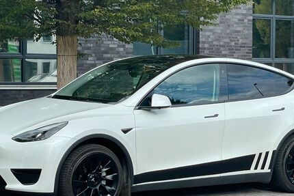 Tesla Model Y 35.000 km 32.900 &euro; Rösrath 51503