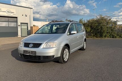 VW Touran 176.222 km 3.499 &euro; Wesseling 50389