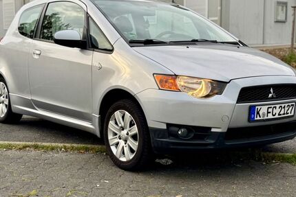 Mitsubishi Colt 147.850 km 2.200 &euro; Köln 51103