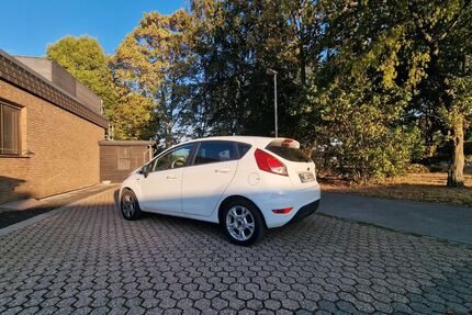 Ford Fiesta 101.000 km 4.400 &euro; Dormagen 41540