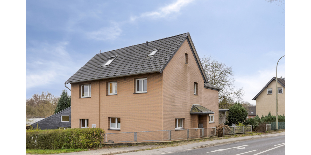 Großzügiges Ein- oder Zweifamilienhaus mit großem Garten sucht neuen Eigentümer! - Einfamilienhaus Leichlingen | Angebot:26777815