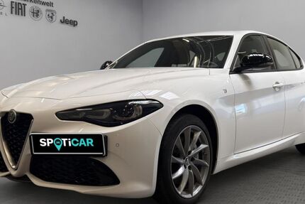 Alfa Romeo Giulia 20.600 km 31.900 &euro; Bornheim 53332