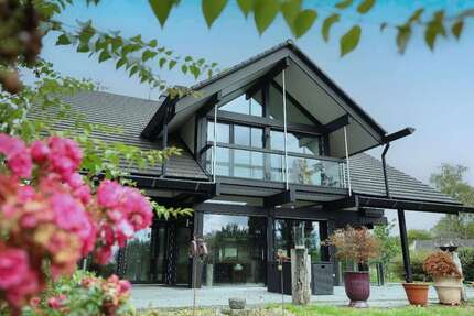 Haus Solingen Höhscheid - 6 Zimmer, 276 m&sup2;, 1.450.000&euro; | Angebot:27473339