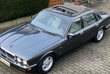 Jaguar XJ6 180.500 km 9.999 &euro; Solingen 42651