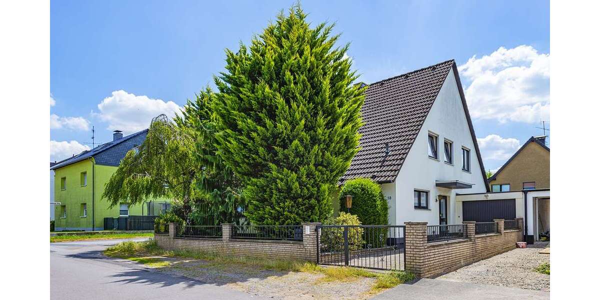 Einfamilienhaus Langenfeld - 7 Zimmer, 243 m&sup2;, 820.000&euro; | Angebot:27303185