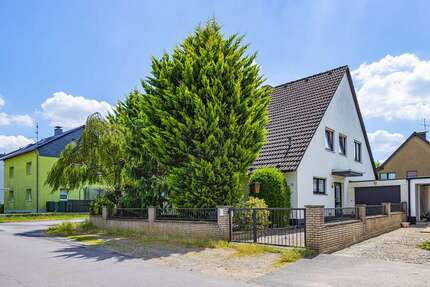 Haus Langenfeld - 7 Zimmer, 243 m&sup2;, 820.000&euro; | Angebot:27303185
