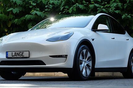 Tesla Model Y 41.167 km 40.700 &euro; Köln 50996