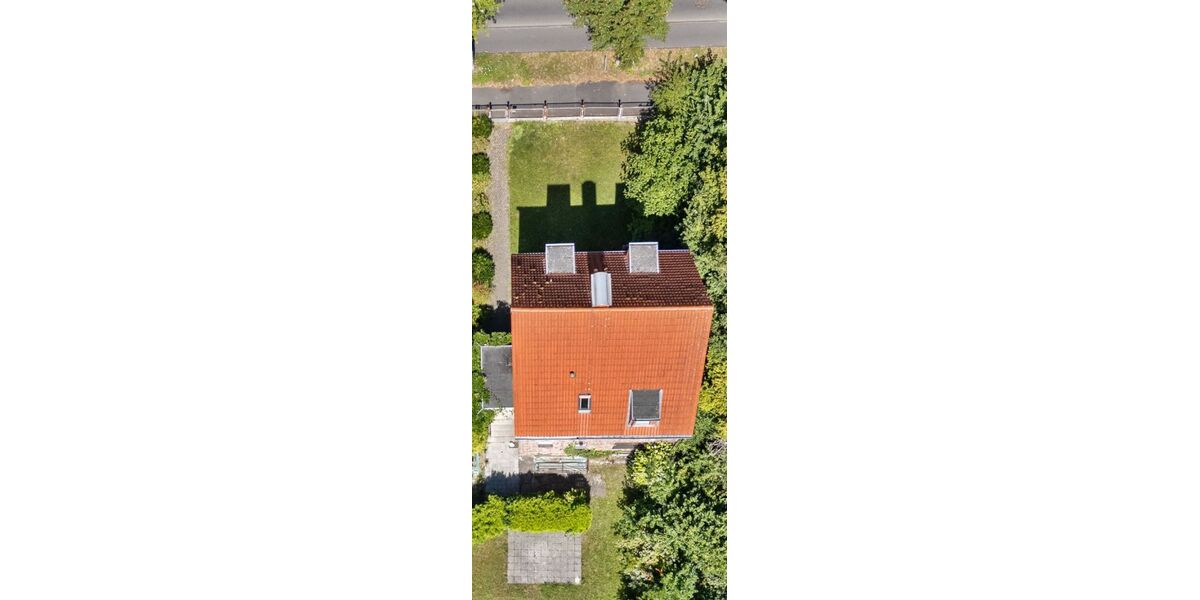 Provisionsfrei* Ohne Provision sehr gut vermietetes Zweifamilienhaus mit Potential + Baugrundstück 809 QM + Waldgrundstück 1594 QM - Zweifamilienhaus Köln Höhenberg | Angebot:27353238