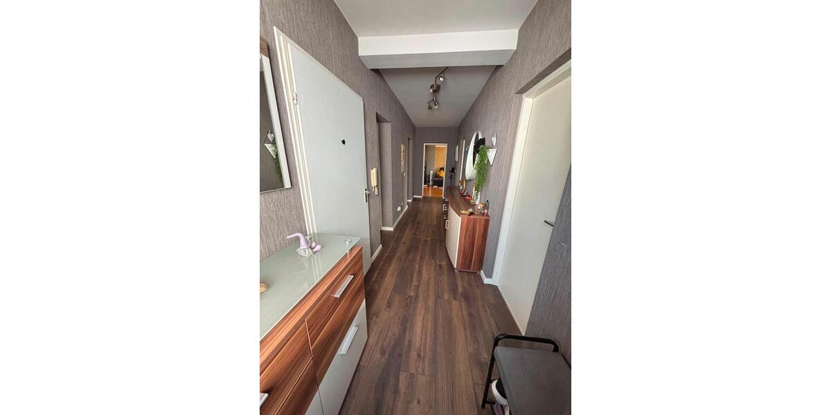 Etagenwohnung Köln Chorweiler - 3 Zimmer, 92 m&sup2;, 260.000&euro; | Angebot:27446942
