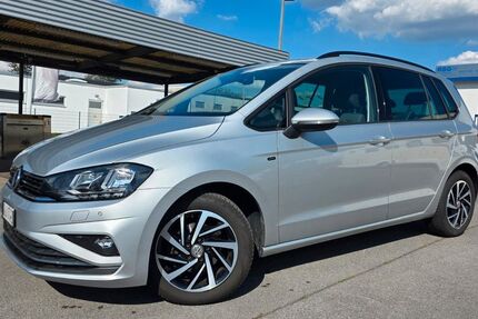 VW Golf Sportsvan 81.350 km 10.999 &euro; Solingen 42655