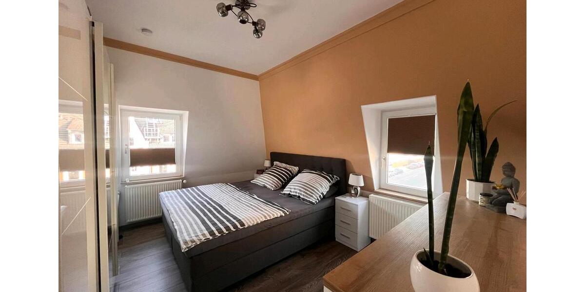 Dachgeschoßwohnung Bergisch Gladbach Alt-Frankenforst - 2 Zimmer, 81 m&sup2;, 370.000&euro; | Angebot:27492400
