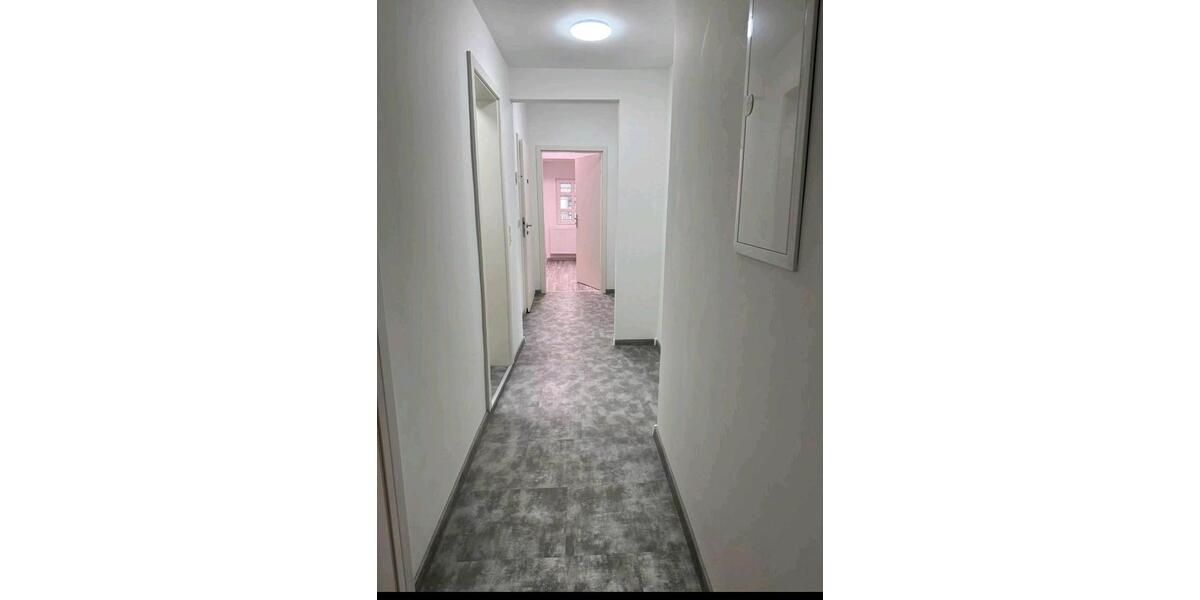 Dachgeschoßwohnung Sankt Augustin - 4 Zimmer, 65 m&sup2;, 950&euro; | Angebot:25209740