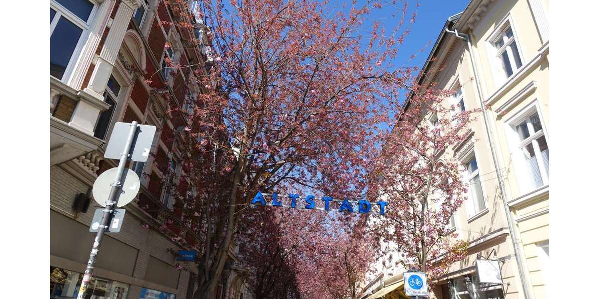 Einfamilienhaus Bonn - 14 Zimmer, 280 m&sup2;, 695.000&euro; | Angebot:26870292