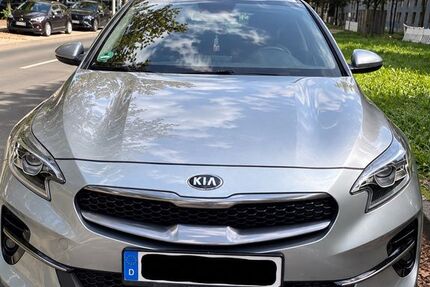 Kia XCeed 97.500 km 17.500 &euro; Köln 50769