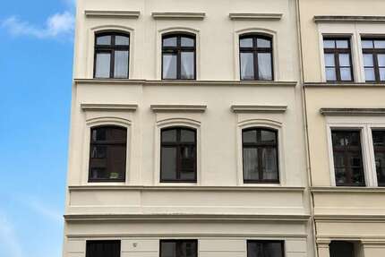 Haus Köln Mülheim - 16 Zimmer, 320 m&sup2;, 950.000&euro; | Angebot:27104368