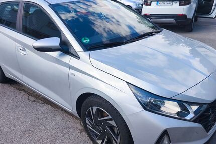 Hyundai i20 105.000 km 10.200 &euro; Solingen 42651