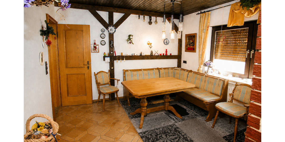 Mit 3D: Freistehendes Einfamilienhaus mit Potenzial und Garten - Einfamilienhaus Langenfeld | Angebot:27479753