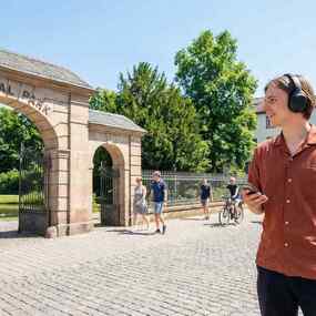 AudaTours Wuppertal Audio-Tour: Cronenberger Chroniken – Industrie, Glaube und Erbe 23.09.2026 Cronenberg Protestant Cemetery